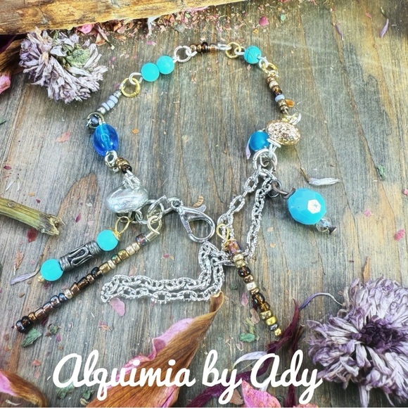 Alquimia Jewelry - Alquimia Turquoise and Silver Charm Bracelet